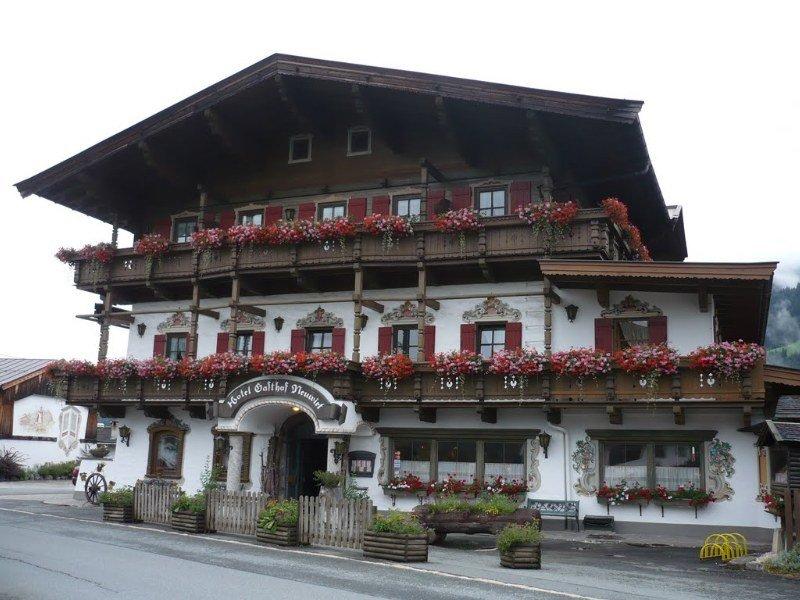 Kaiserhotel Neuwirt Oberndorf in Tirol Bagian luar foto