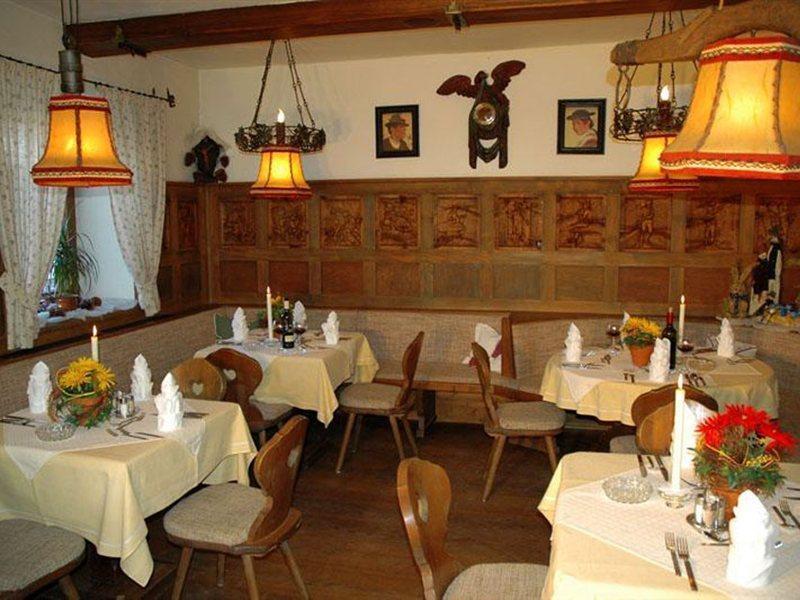 Kaiserhotel Neuwirt Oberndorf in Tirol Bagian luar foto