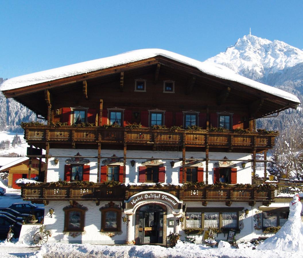 Kaiserhotel Neuwirt Oberndorf in Tirol Bagian luar foto